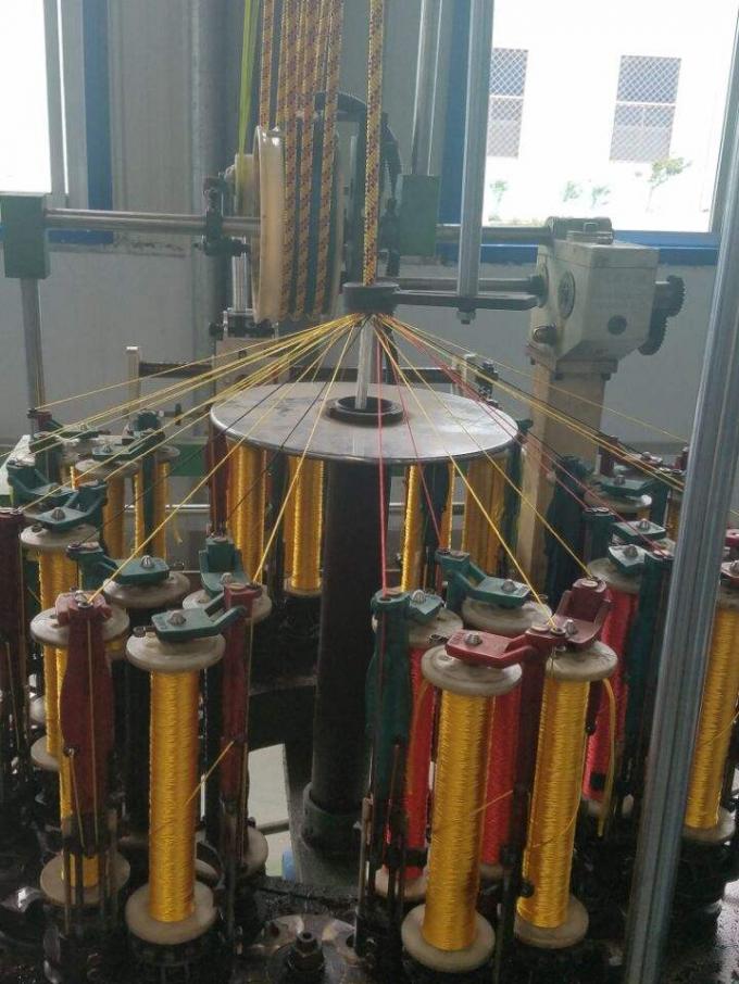 35 Ton 70 Mpa Hydraulic Press Machine For Compressing Playground Accessories 5